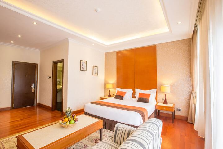 Room 4 of 78