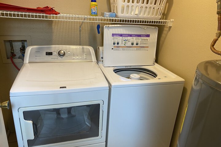 Laundry 23 of 32