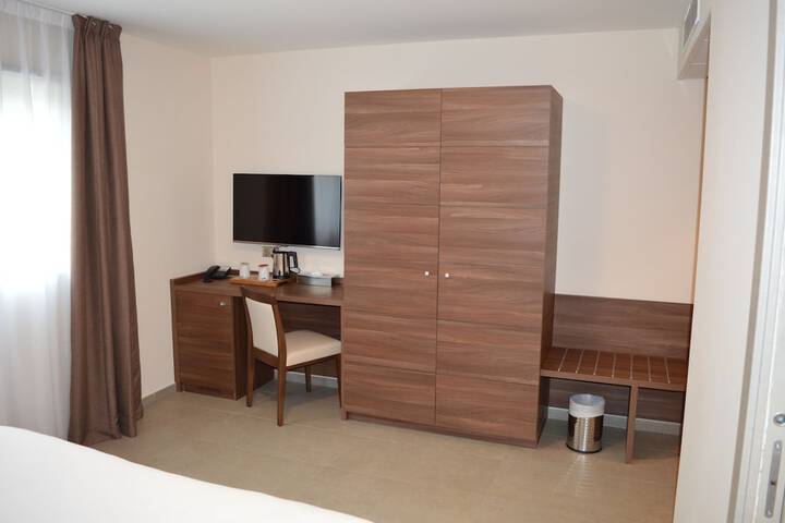 Room amenity
