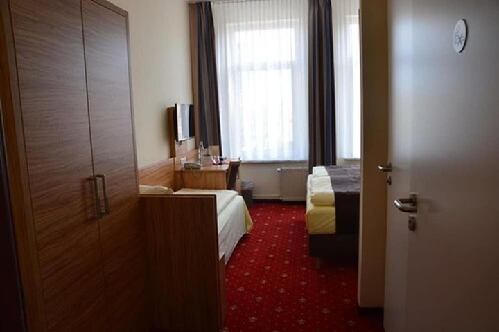 Room 7 of 20