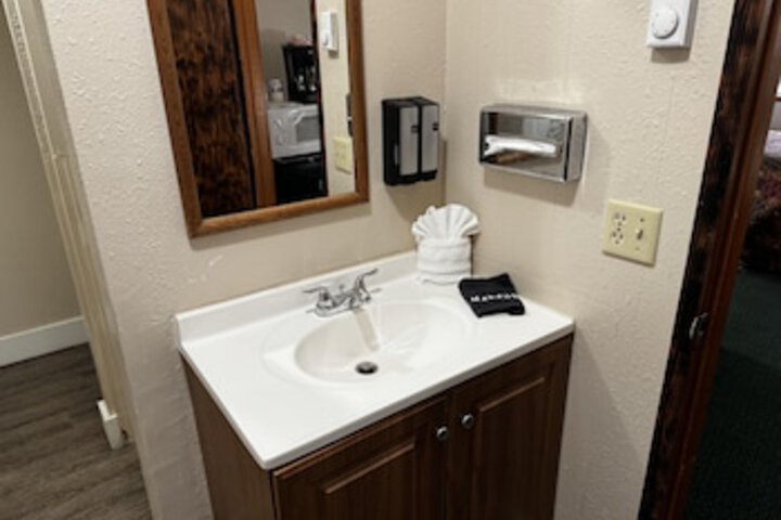 Room 85 of 168