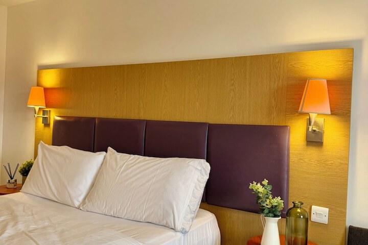 Room 4 of 29