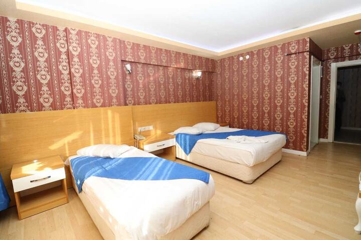 Room 40 of 85