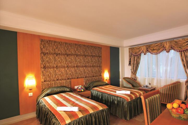 Room 6 of 31