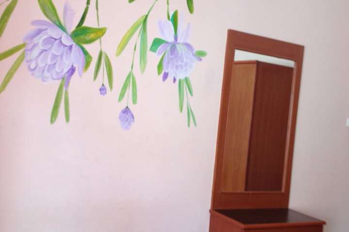Room 6 of 27