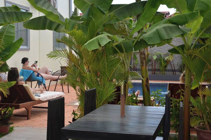 Pool 12 of 15