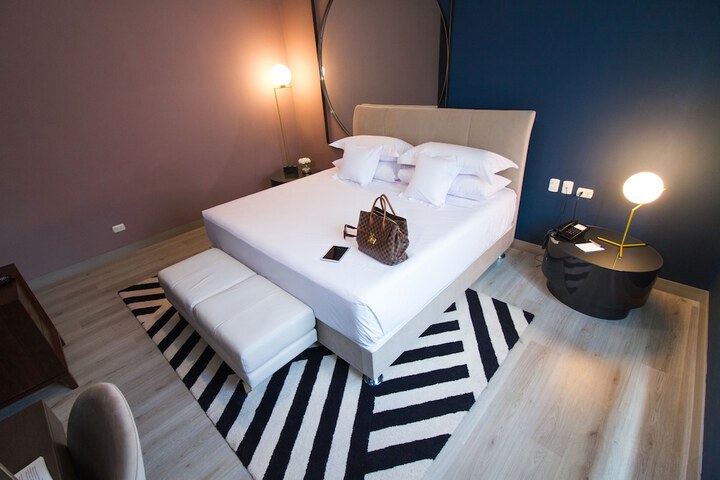 Room 15 of 49