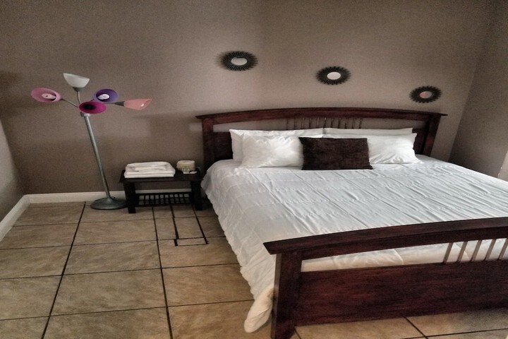 Room 35 of 66