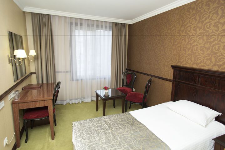 Room 48 of 114