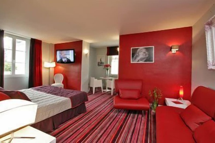 Room 14 of 34