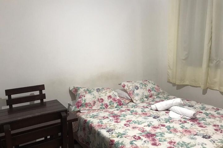 Room 5 of 11
