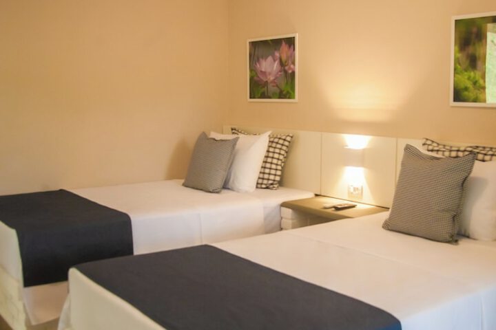 Room 5 of 80
