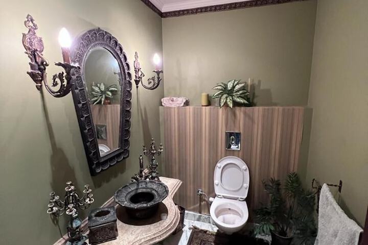 Room 14 of 47