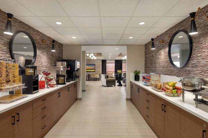 Breakfast/Coffee Service 38 of 51