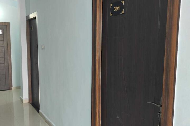 Room 17 of 38