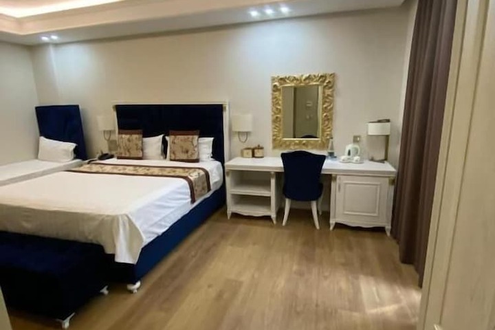 Room 14 of 29