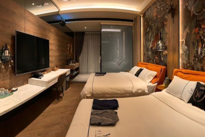 Room 2 of 147