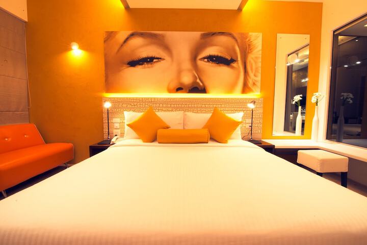 Room 5 of 56