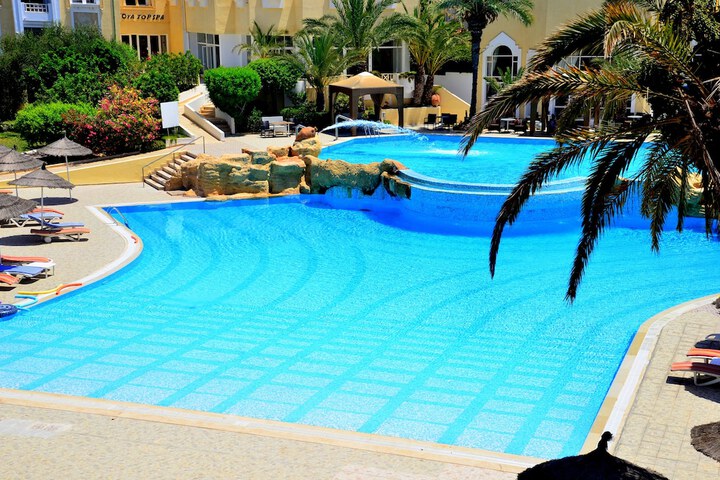 Pool 63 of 99
