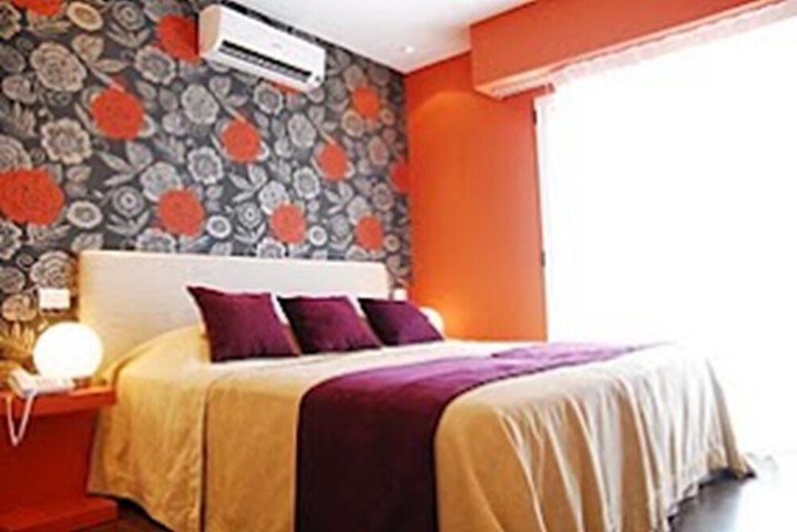 Room 19 of 34