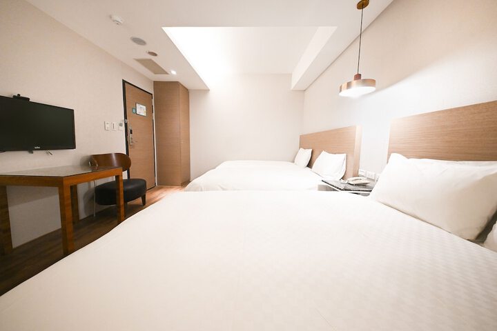 Room 45 of 75