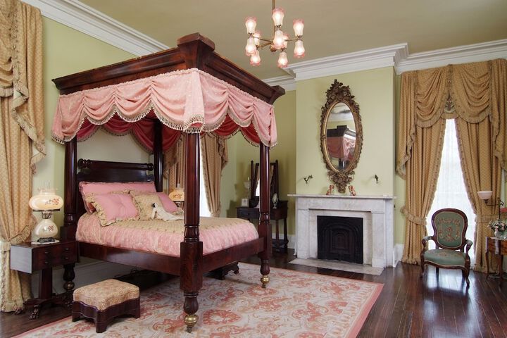 Room 19 of 47