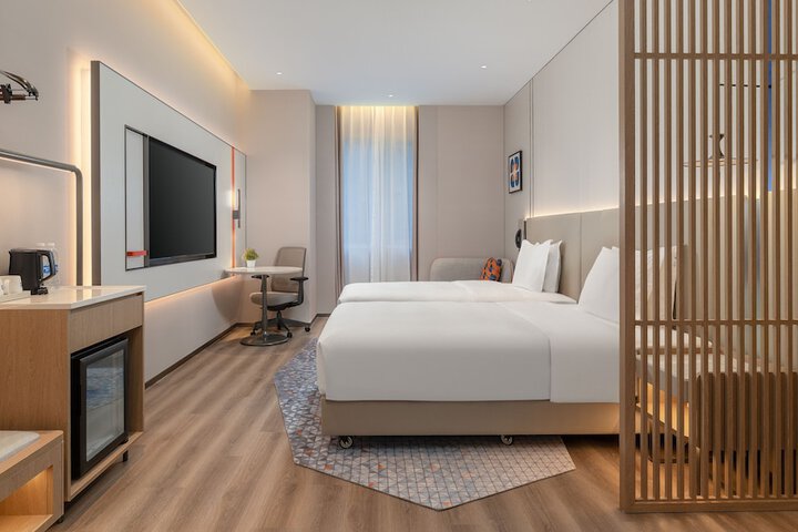 Room 34 of 79
