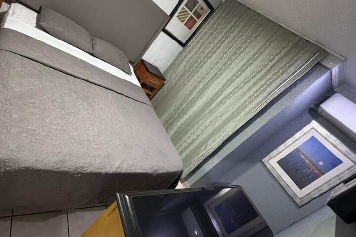 Room 5 of 15