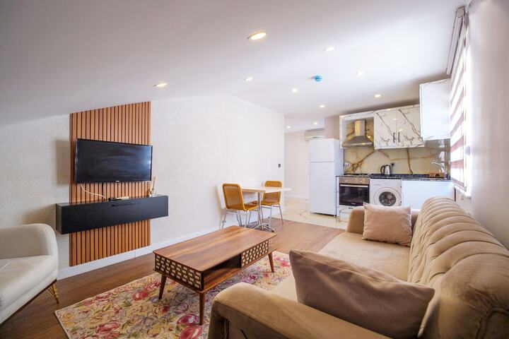 Room 3 of 38