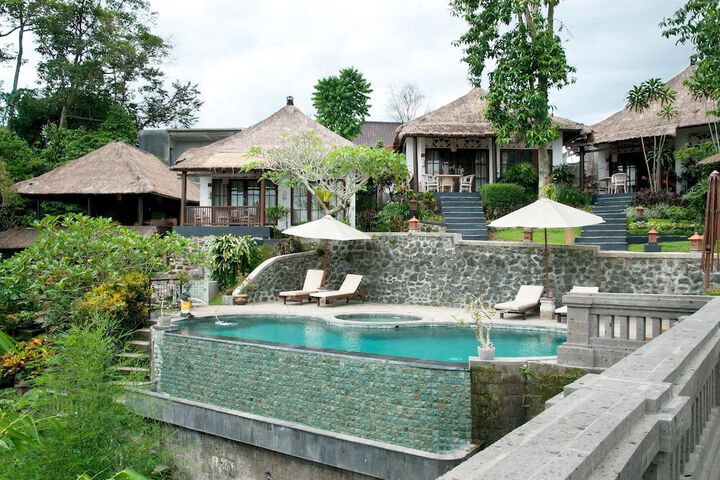 Pool 50 of 62