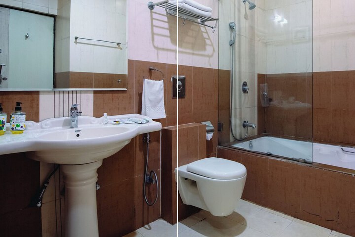 Room 16 of 44