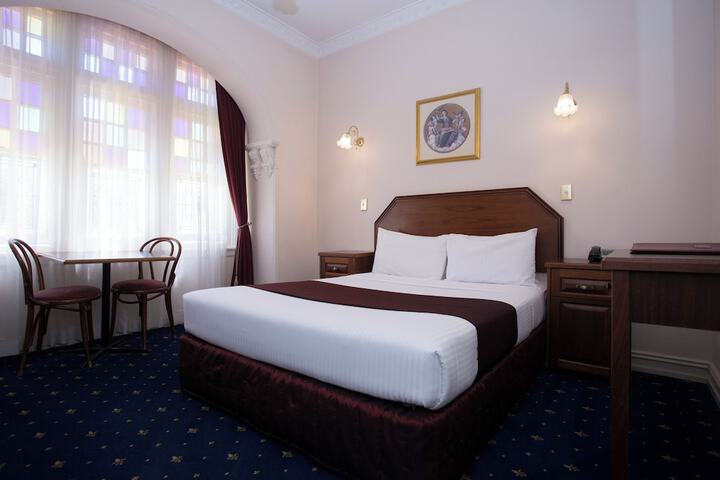 Room 9 of 42
