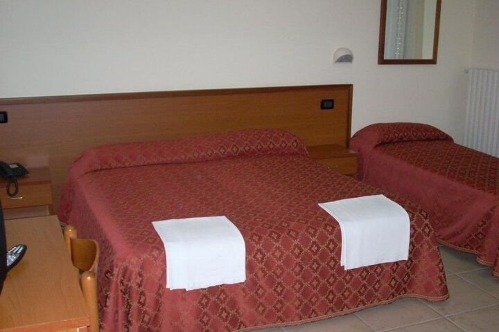 Room 11 of 45
