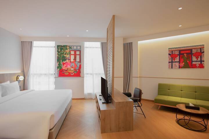 Room 103 of 180