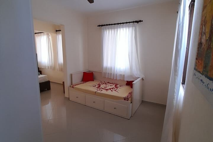 Room 4 of 38