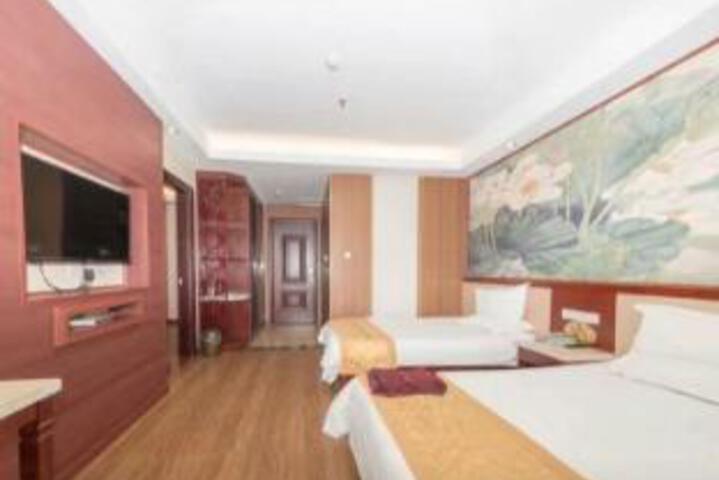 Room 16 of 16