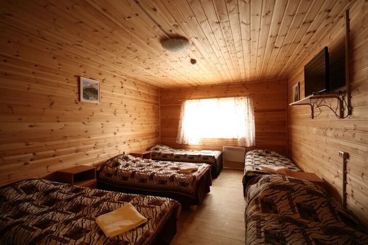 Room 5 of 105