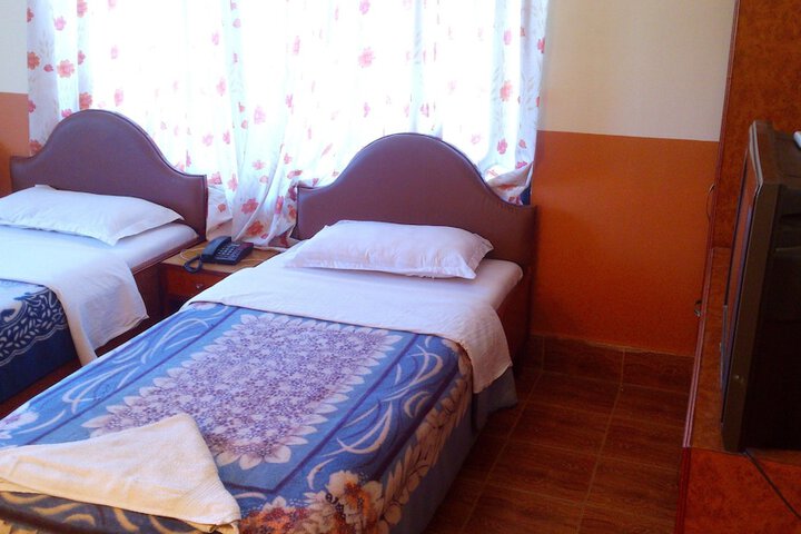 Room 15 of 161