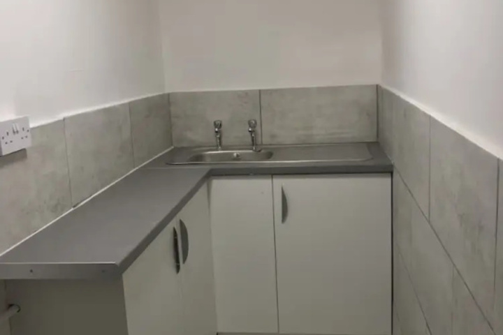 Room 8 of 13