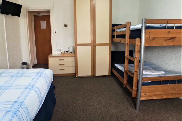 Room 29 of 102