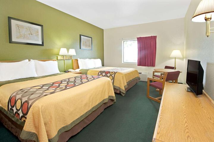 2 Queen Beds (4 of 11)