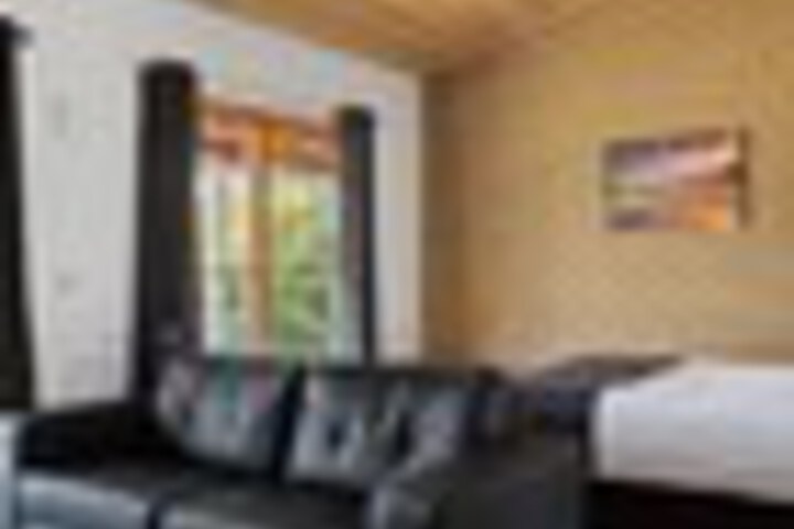 Room 41 of 174