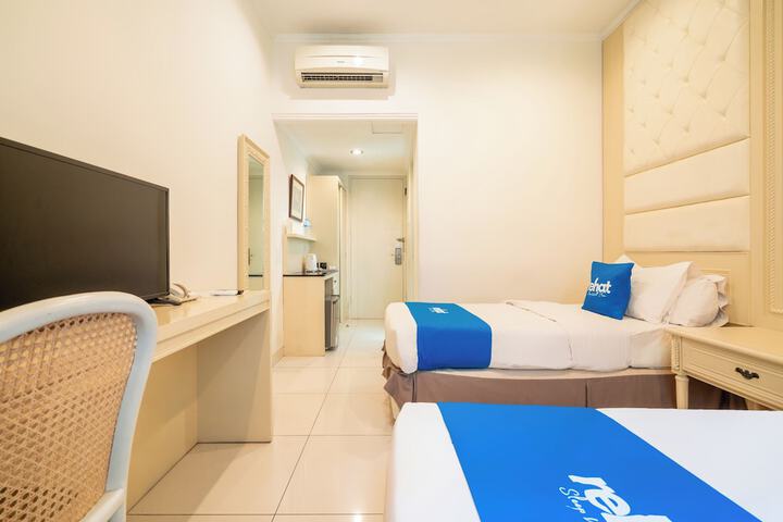 Room 14 of 75