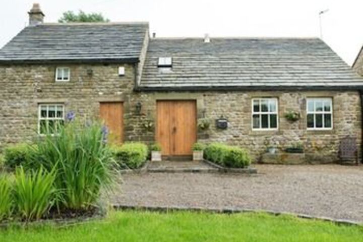 Dam Head Barn