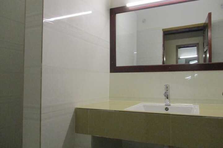 Room 45 of 71