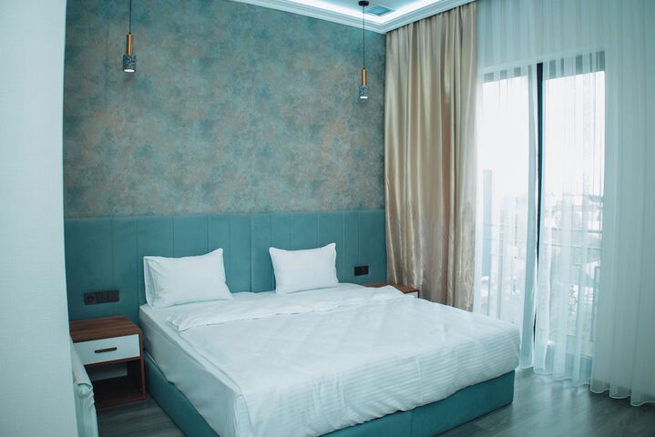 Room 7 of 13