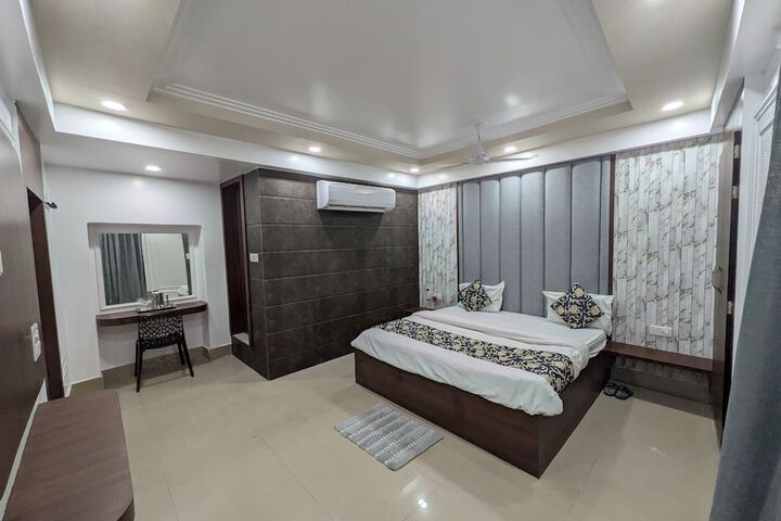 Room 18 of 30