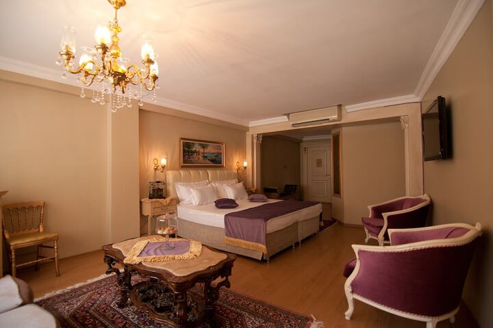 Room 10 of 49