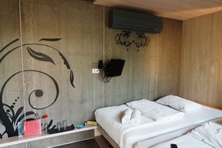 Room 7 of 22