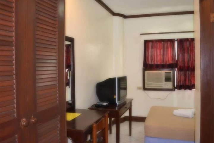 Room 17 of 50